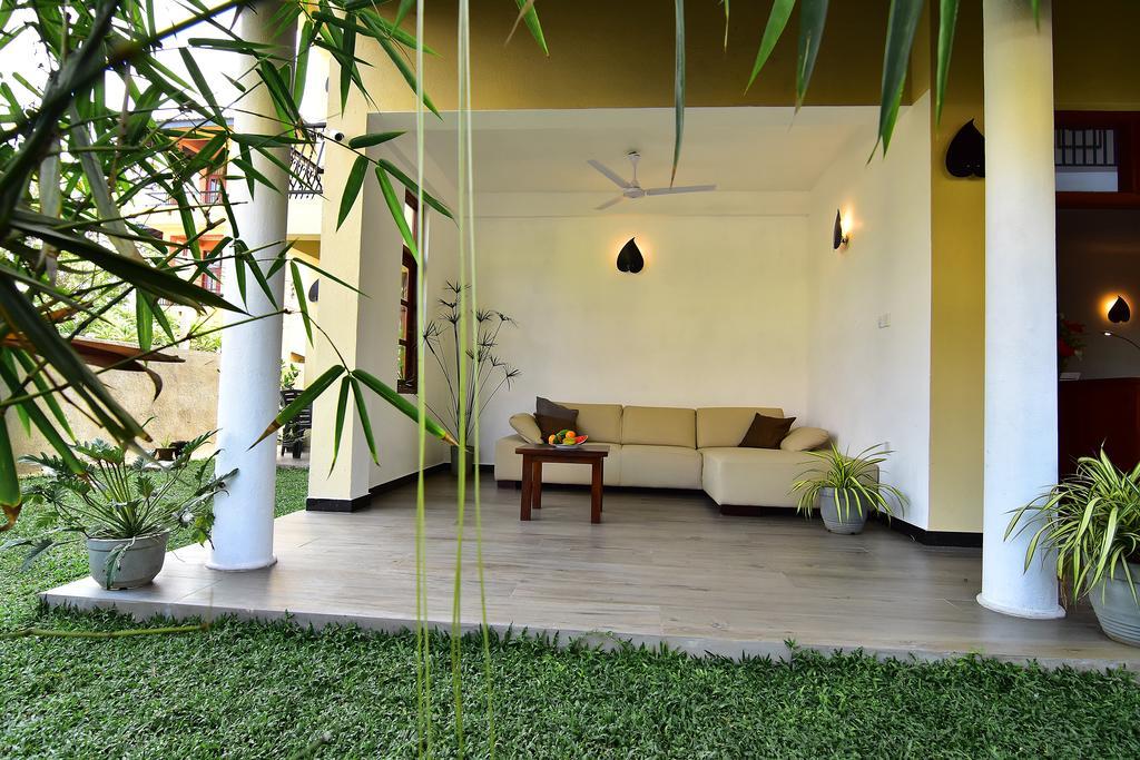 Park Lane 88 Apartments Negombo Esterno foto
