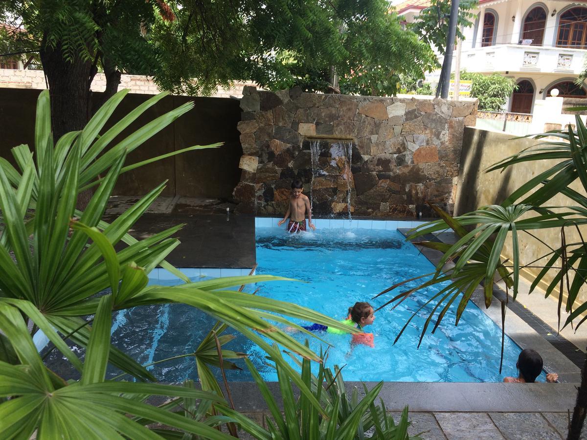 Park Lane 88 Apartments Negombo Esterno foto